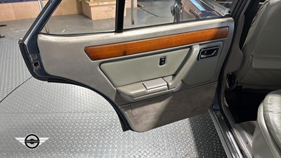 Lot 390 - 1985 FORD GRANADA GHIA X AUTO