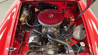 Lot 124 - 1977 MG B