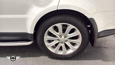 Lot 82 - 2010 LAND ROVER RANGE ROVER SP HSE TDV6 A