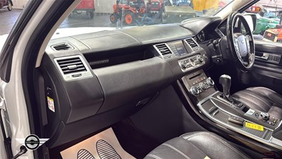 Lot 82 - 2010 LAND ROVER RANGE ROVER SP HSE TDV6 A