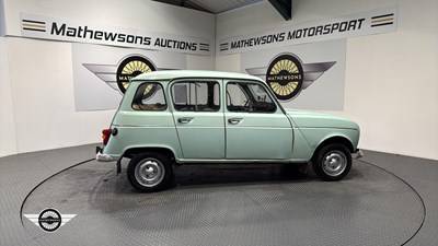 Lot 28 - 1981 RENAULT 4TL