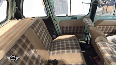 Lot 28 - 1981 RENAULT 4TL