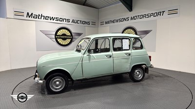 Lot 28 - 1981 RENAULT 4TL