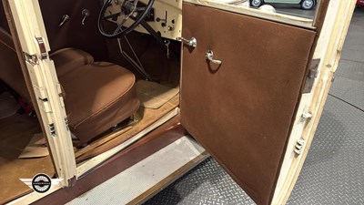 Lot 299 - 1931 RENAULT MODEL MONO 6 SALOON TYPE RY2