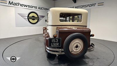 Lot 299 - 1931 RENAULT MODEL MONO 6 SALOON TYPE RY2