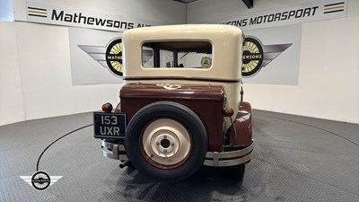 Lot 299 - 1931 RENAULT MODEL MONO 6 SALOON TYPE RY2