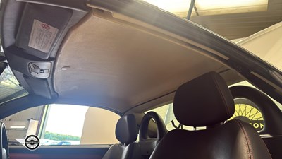Lot 322 - 2001 MERCEDES 320 SLK V6