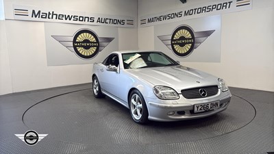 Lot 322 - 2001 MERCEDES 320 SLK V6