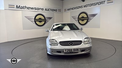 Lot 322 - 2001 MERCEDES 320 SLK V6