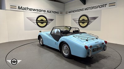 Lot 364 - 1960 TRIUMPH TR3