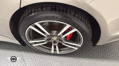 Lot 394 - 2009 PORSCHE PANAMERA S