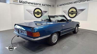 Lot 430 - 1978 MERCEDES 350 SL AUTO