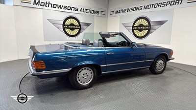 Lot 430 - 1978 MERCEDES 350 SL AUTO