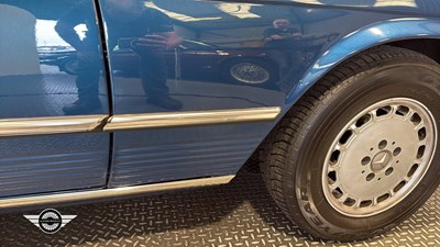 Lot 430 - 1978 MERCEDES 350 SL AUTO