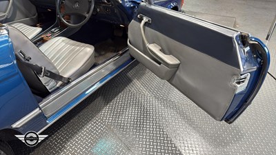 Lot 430 - 1978 MERCEDES 350 SL AUTO