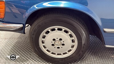Lot 430 - 1978 MERCEDES 350 SL AUTO