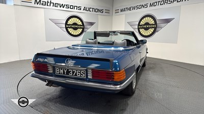 Lot 430 - 1978 MERCEDES 350 SL AUTO