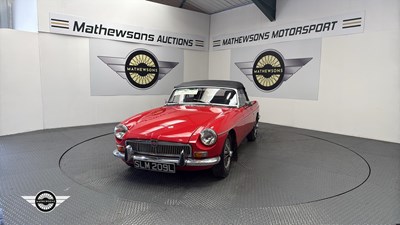 Lot 436 - 1973 MG B