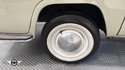 Lot 184 - 1969 VOLKSWAGEN BAY CAMPERVAN