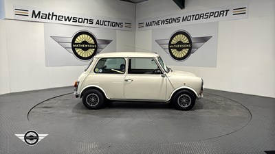 Lot 556 - 1998 ROVER MINI