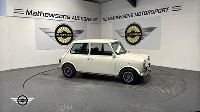 Lot 556 - 1998 ROVER MINI