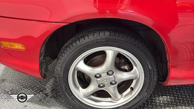 Lot 31 - 2003 MAZDA MX-5 1.8I