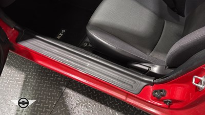 Lot 31 - 2003 MAZDA MX-5 1.8I