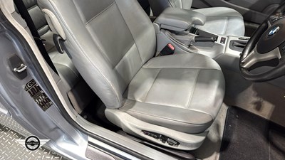 Lot 672 - 2004 BMW 330CI SE