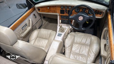 Lot 674 - 1994 MG RV8