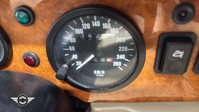Lot 674 - 1994 MG RV8