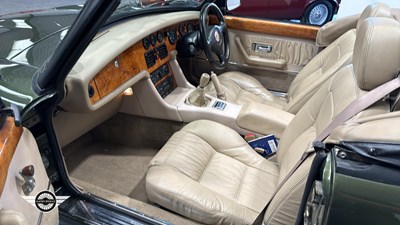 Lot 674 - 1994 MG RV8