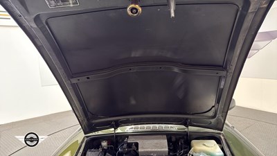 Lot 674 - 1994 MG RV8
