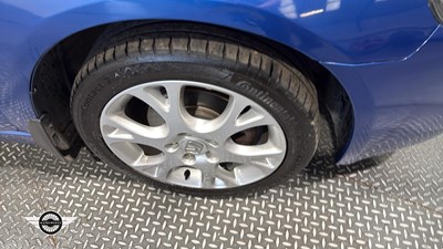 Lot 705 - 2004 HONDA ACCORD VTEC SE AUTO