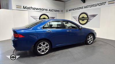 Lot 705 - 2004 HONDA ACCORD VTEC SE AUTO