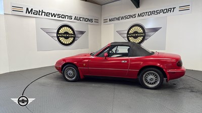 Lot 718 - 1992 MAZDA MX-5