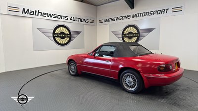 Lot 718 - 1992 MAZDA MX-5