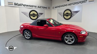 Lot 730 - 1998 MAZDA MX-5