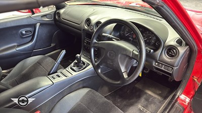 Lot 730 - 1998 MAZDA MX-5