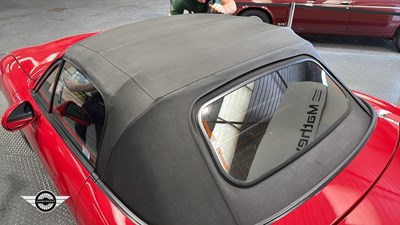 Lot 730 - 1998 MAZDA MX-5