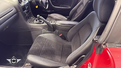Lot 730 - 1998 MAZDA MX-5