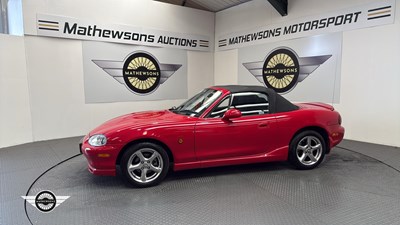 Lot 730 - 1998 MAZDA MX-5
