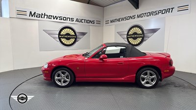 Lot 730 - 1998 MAZDA MX-5