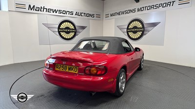 Lot 730 - 1998 MAZDA MX-5