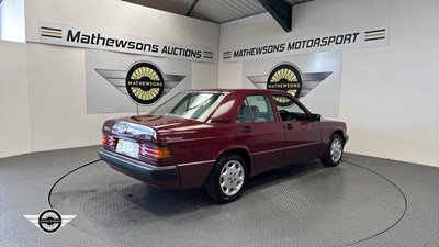 Lot 802 - 1991 MERCEDES 190E AUTO