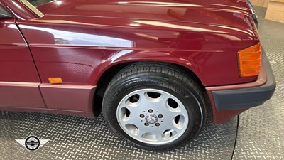 Lot 802 - 1991 MERCEDES 190E AUTO