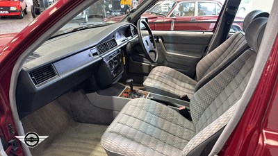 Lot 802 - 1991 MERCEDES 190E AUTO