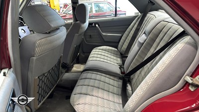 Lot 802 - 1991 MERCEDES 190E AUTO