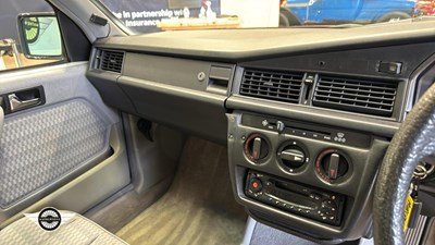 Lot 802 - 1991 MERCEDES 190E AUTO