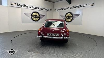 Lot 852 - 1973 MG B GT