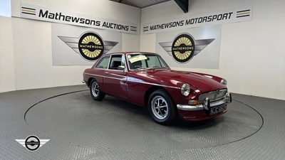 Lot 852 - 1973 MG B GT